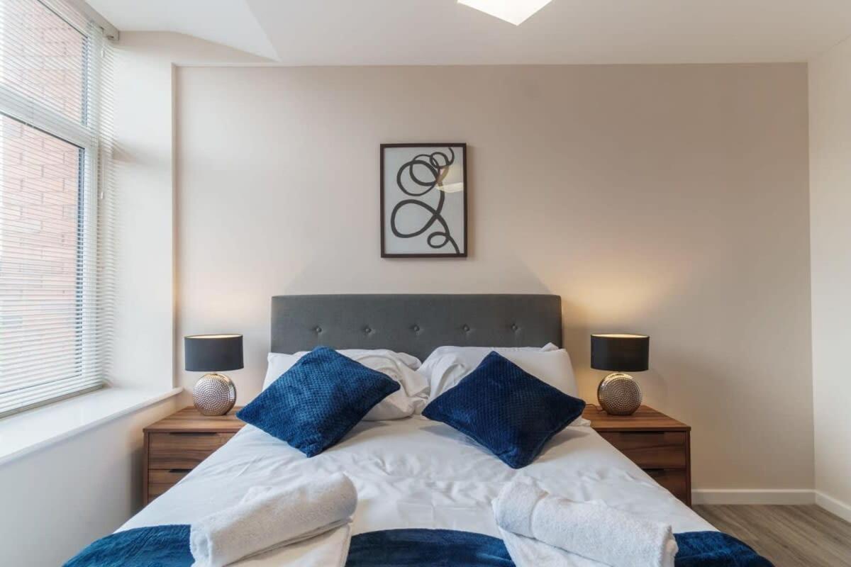 Bright 2 Bed Apartment Manchester - Sleeps 4 Exterior photo