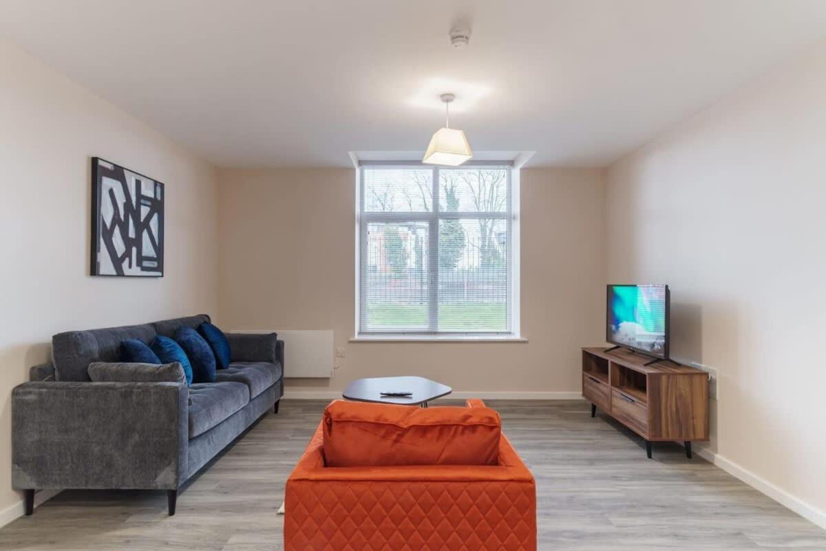 Bright 2 Bed Apartment Manchester - Sleeps 4 Exterior photo